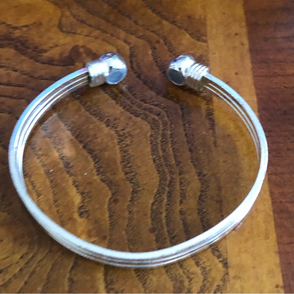 Triple bar silver plated magnetic cuff bracelet - Picture 2 of 5